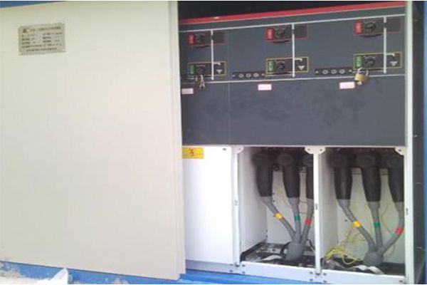 Conector en T separable atornillado de 33kV 630A